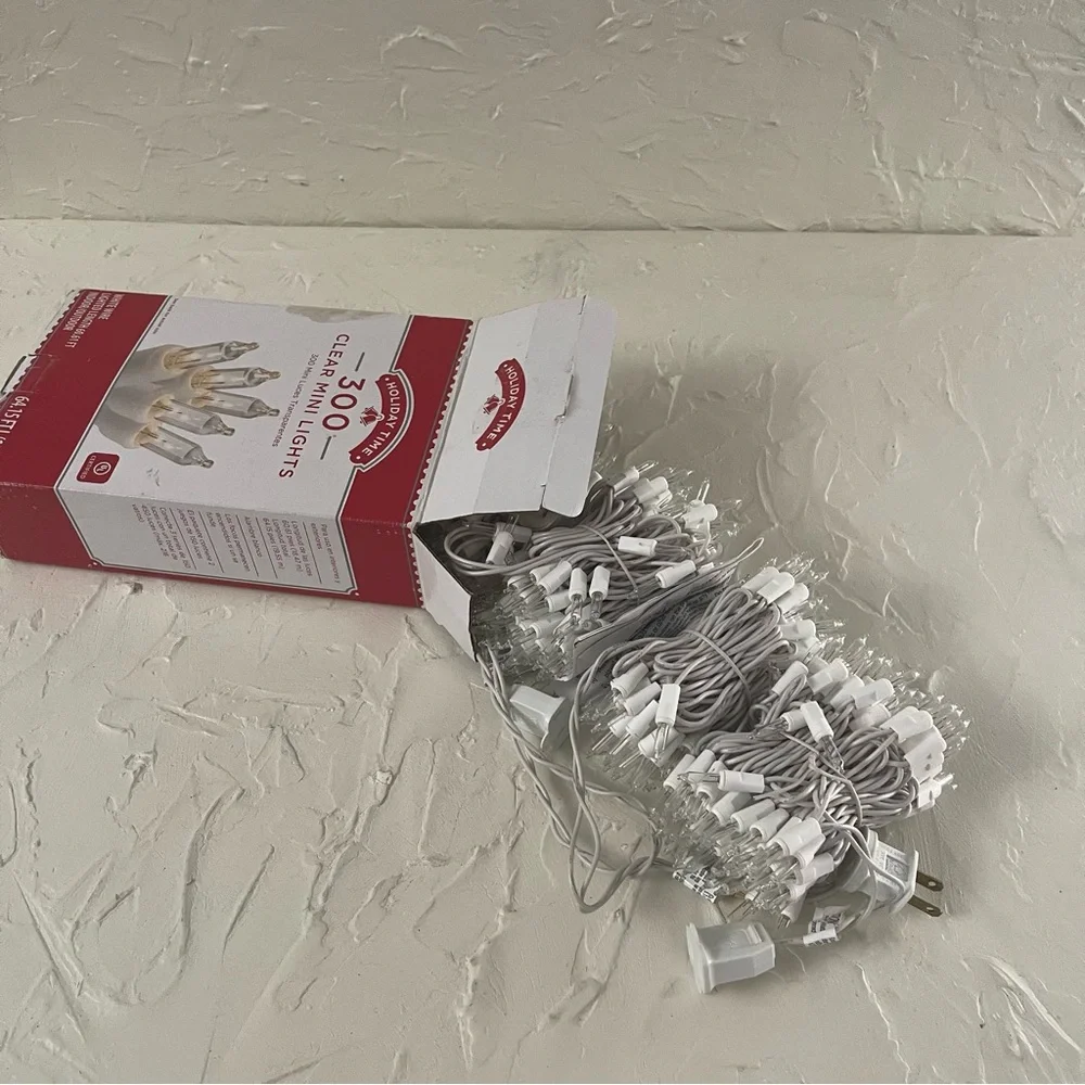***Holiday Time Indoor  and outdoor Clear Mini Christmas Lights